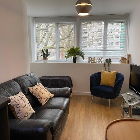 Modern City Centre Apartment Portsmouth Exteriör bild