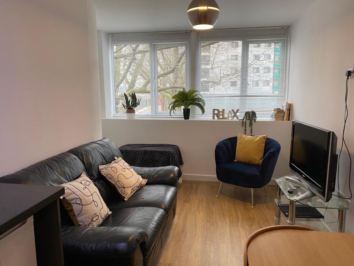 Modern City Centre Apartment Portsmouth Exteriör bild
